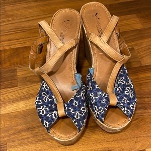 American Eagle Wedge